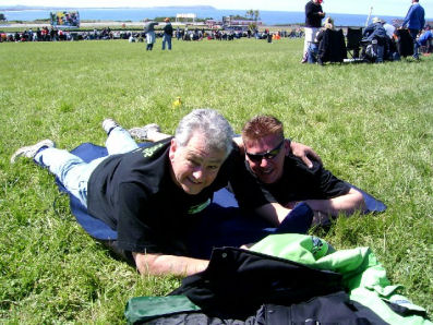 rob and ron cuddling