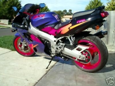 ZXR  750 - 2.jpg