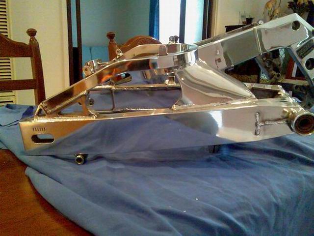 ZXR750 Polished Frame 5.jpg