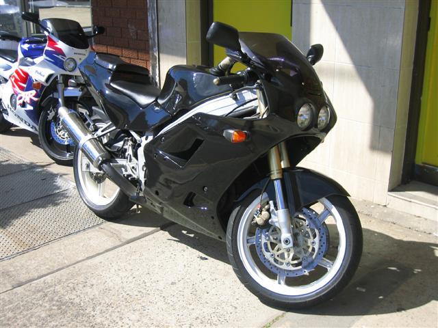 zxr black (Small).jpg