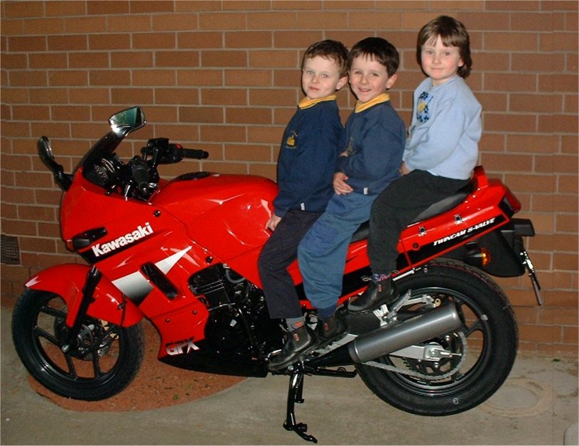 kidsonbike.jpg