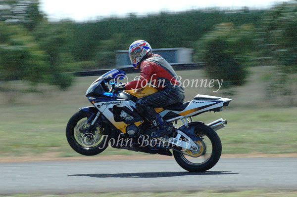 wheelie.jpg