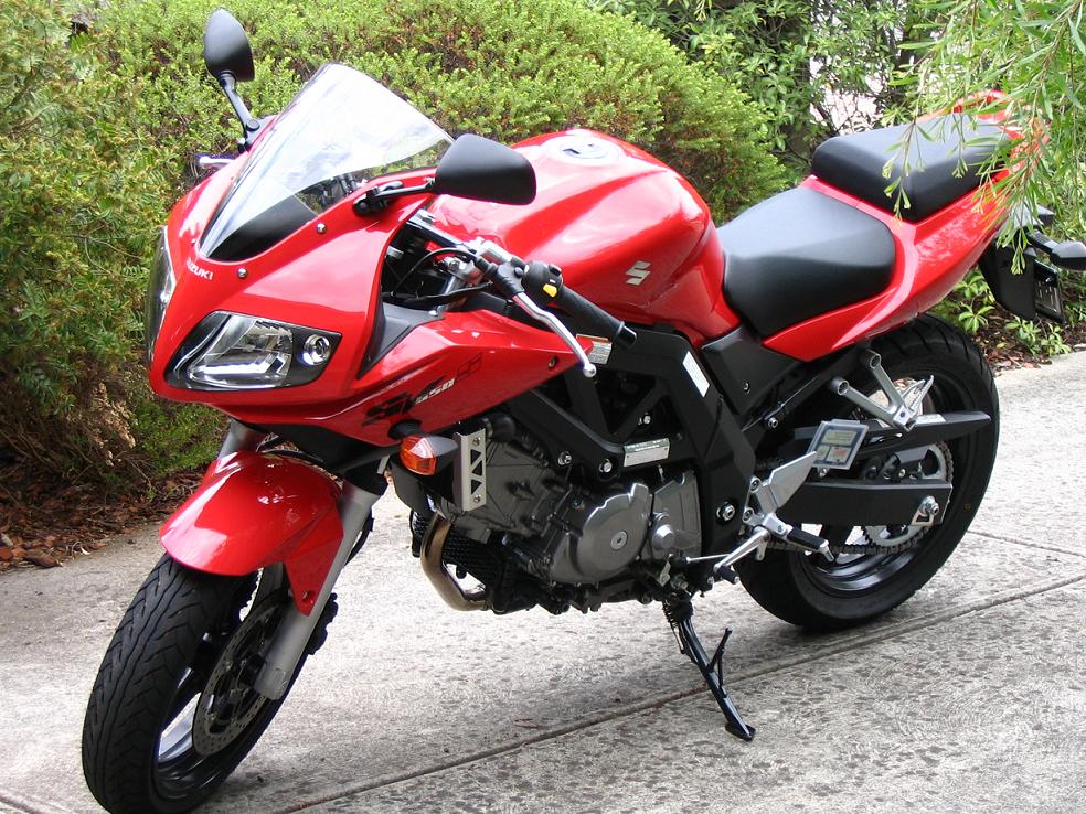 SV650S 014_small.JPG