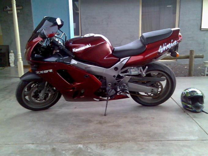 ZX9R.jpg