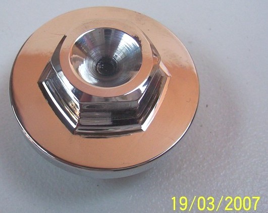 Kwaka oil cap hex polished.jpg