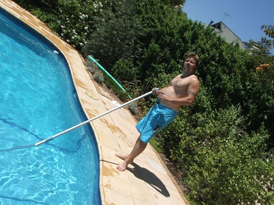 pool cleaner.jpg
