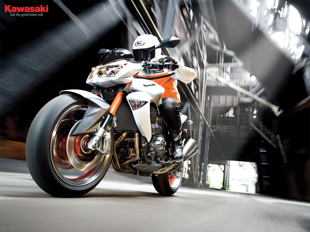 Z1000_s.jpg