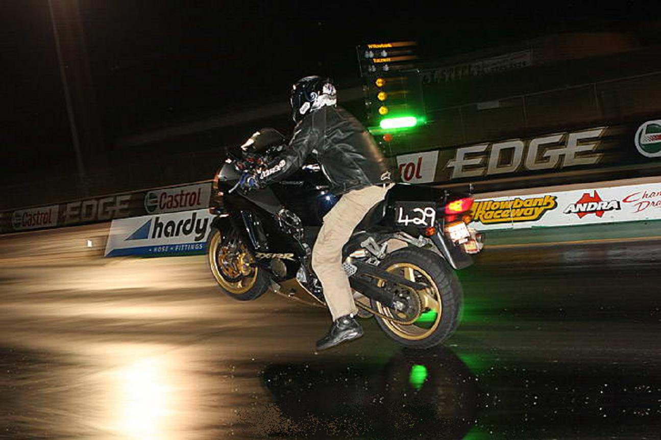 wheelie.jpg