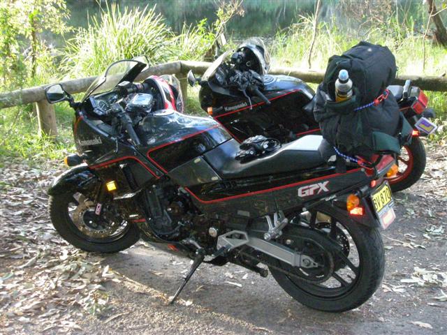 gpx750 (Small).JPG