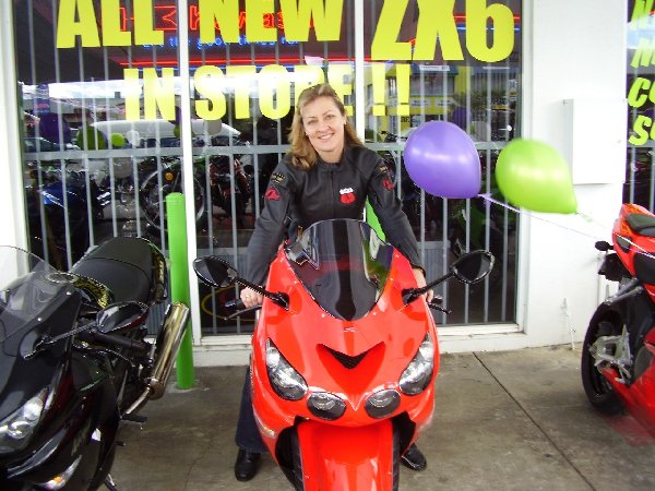 Breakfast at Wardies 9th June 07 Southport (Hotshots) 005- Bike shops Nerang- ZXR14.jpg