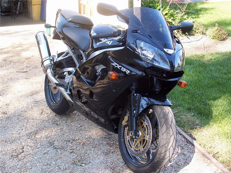 ZX9R 02.jpg