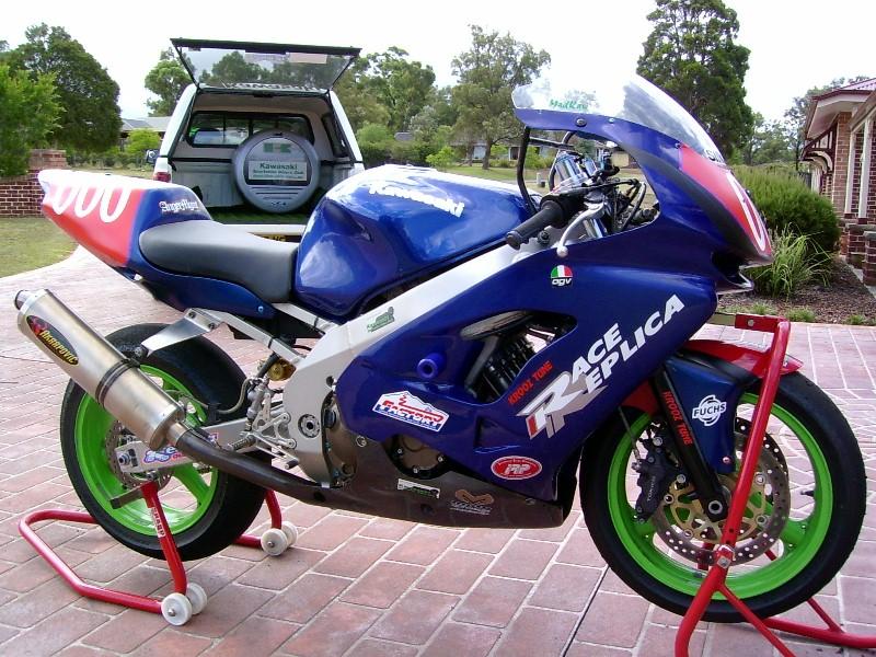 zx9-9-1-05-2.JPG