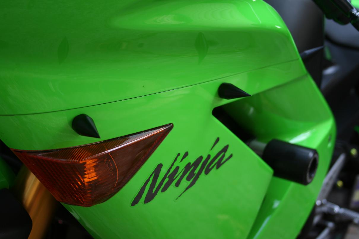 fairingspikes2.JPG