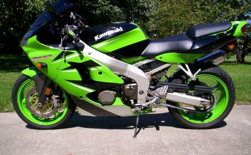 2000-Kawasaki-ZX600-J1-GreenEbony-2.jpg