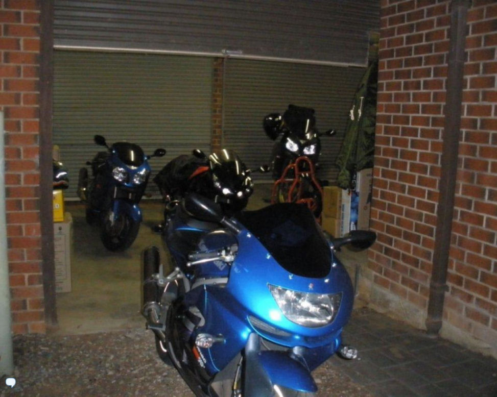 Barge Garage 2.jpg