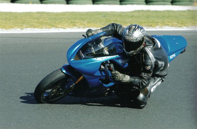 Triumph_675_5.jpg