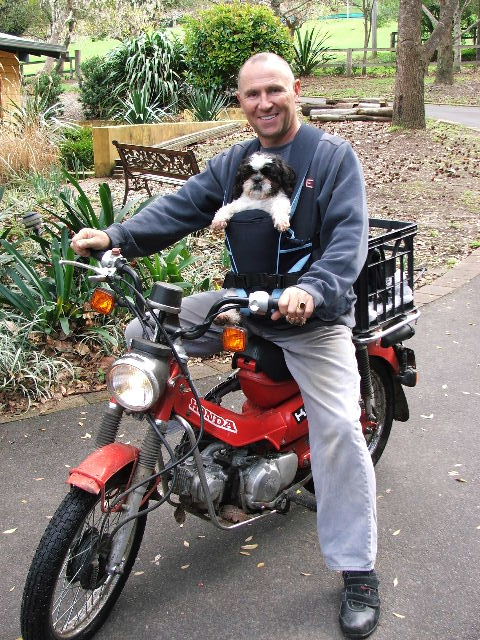 2004_0101hugoonbike0005.JPG