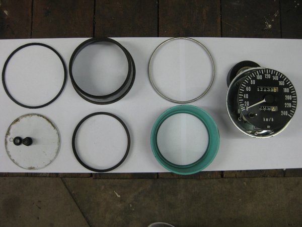 Speedo - Components.JPG