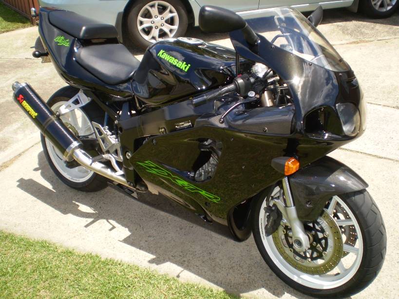 ZX7R.jpg