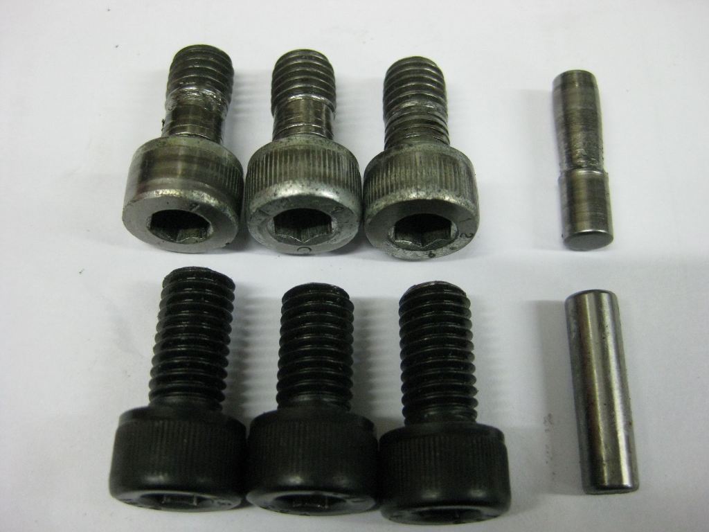 Starter Clutch Pins and Screws.JPG