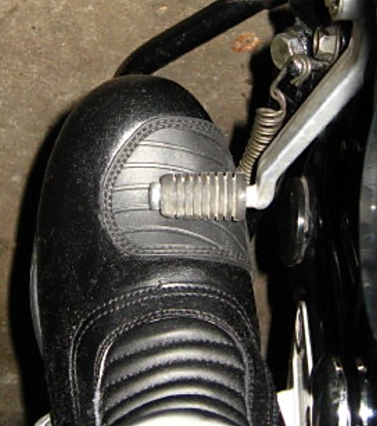 gpx750r_limited_shifter_clearance8.jpg