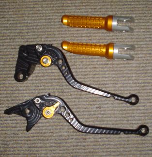 Pazzo racing levers and some new pegs, powdercoating my rearsets next week and spraying my side covers black tomorrow !!!!!!!11one1!!1!!