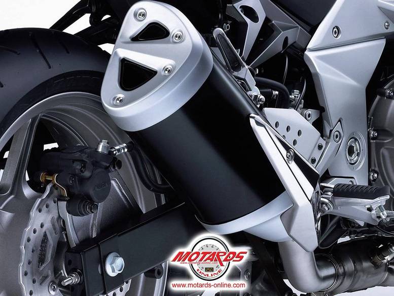 Kawasaki-z750-2007_officielle_05.jpg