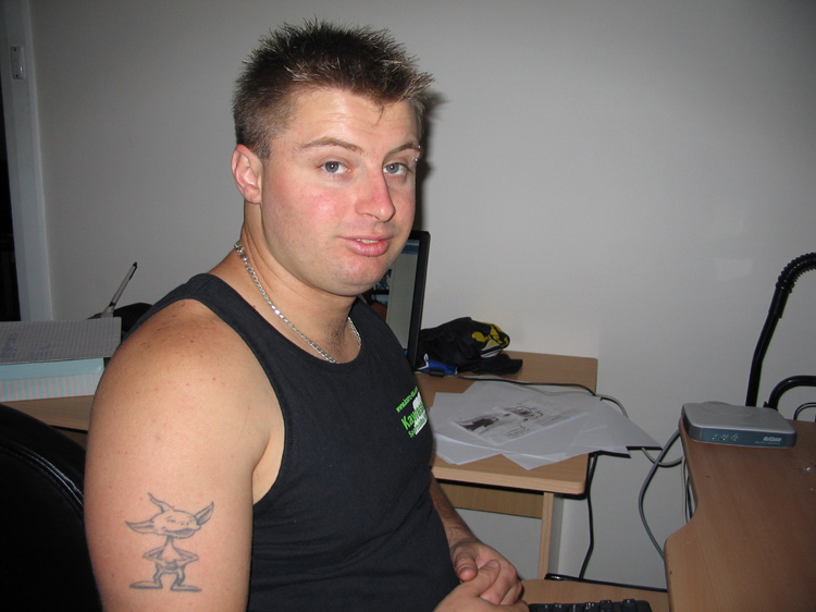 no facial hair!!