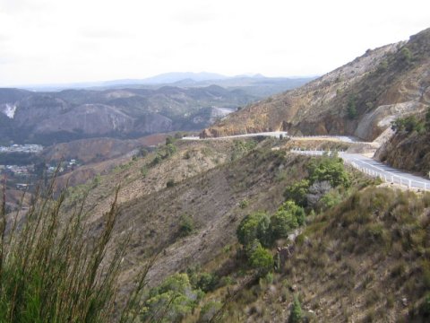 Road_to_Queenstown.jpg