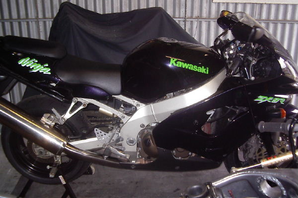 Just for you neil, as we can't have you being upset over my dirty ZX9 now can we?