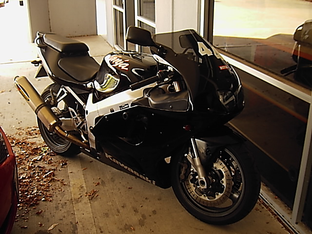 ZX7R 004.jpg