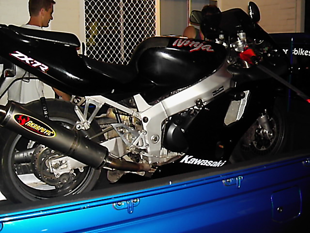 ZX7R 012.jpg