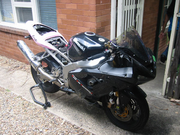 my 636 post crash... track bike pending new frame