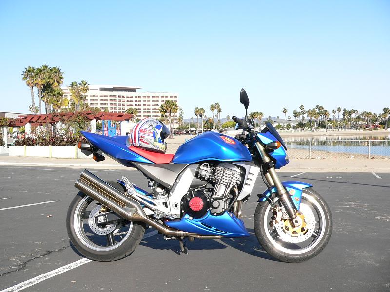 Z, Helmet and Aprilia Mirrors 2.JPG