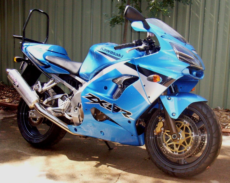 zx9bikepoint2.JPG