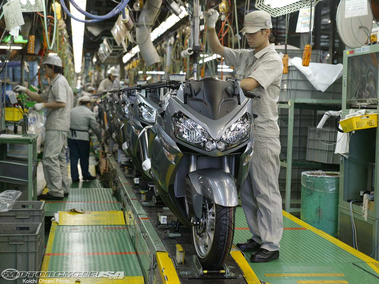 Assembly_Line_12.jpg