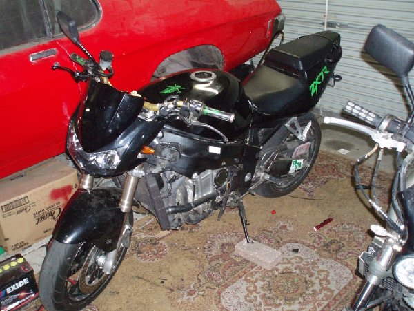 the Z1000 light was MEANT to be on a 7R :)