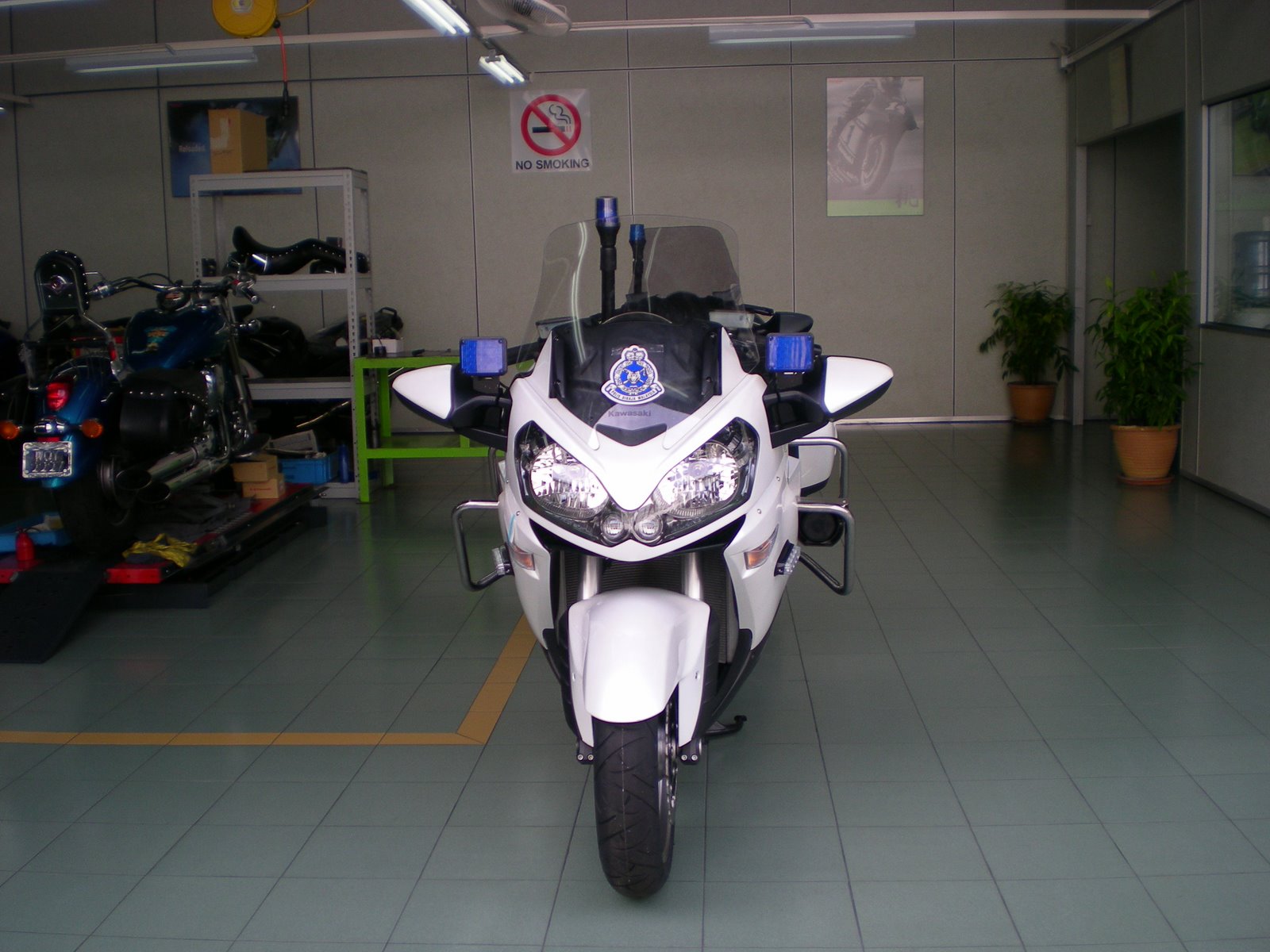 Kawasaki_1400GTR_Police_Bike_Version_2_pic1.JPG