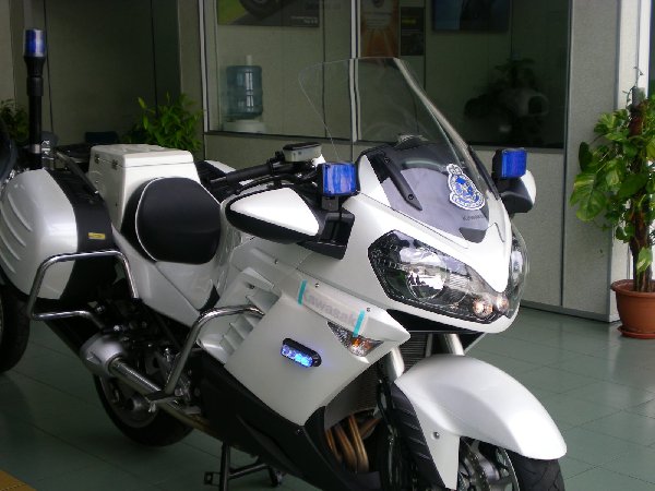 Kawasaki_1400GTR_Police_Bike_Version_2_pic3.JPG