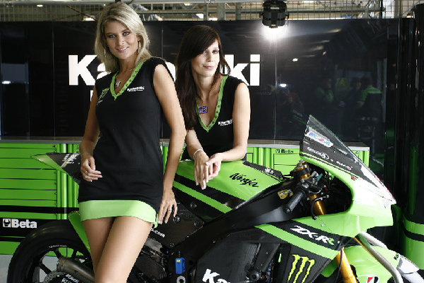 kaw girls sacring 08.jpg