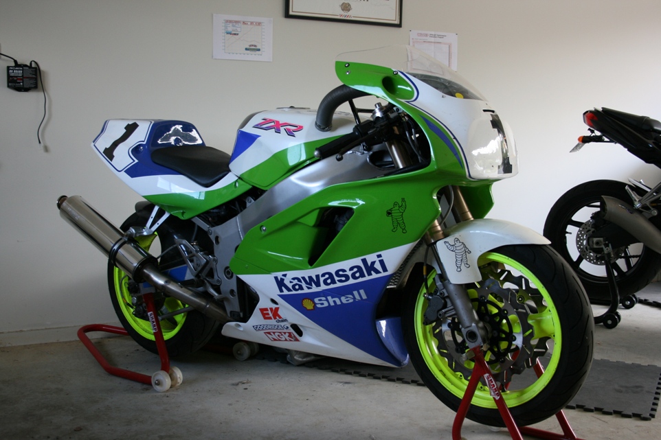 ZXR750 pre delivery.jpg