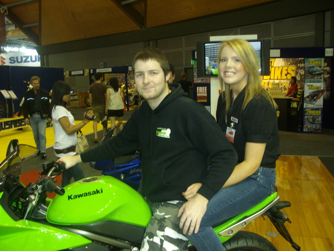 me and the gf.... pity the bike isnt in the pic *rolls eyes*