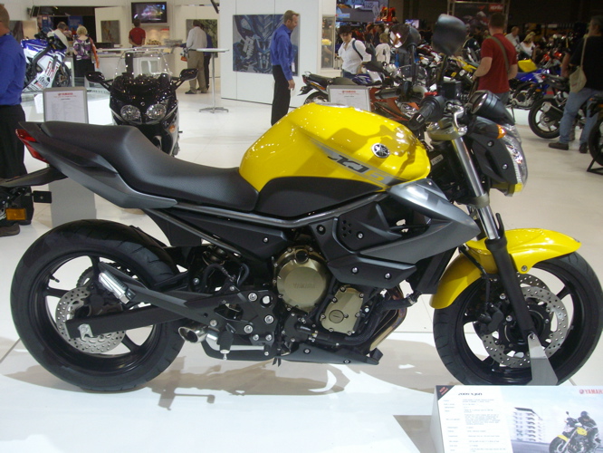 yet another middleweight bike... XJ6 yamaha