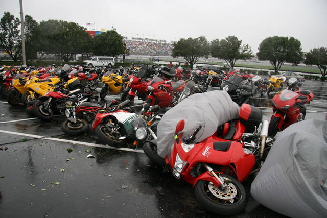 ducsdownatindy08.jpg