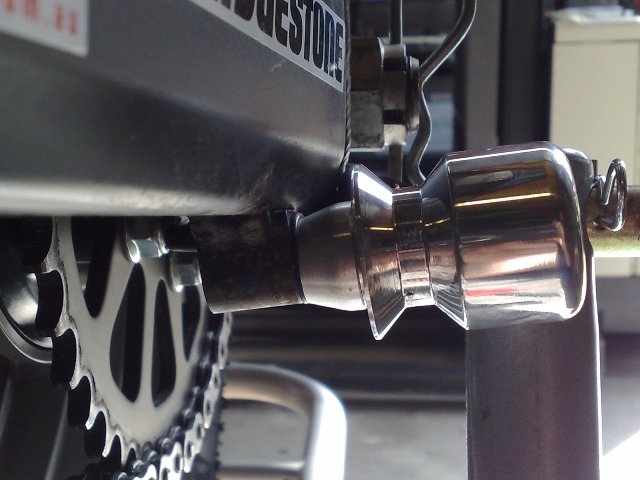 Bugga shes bent captain