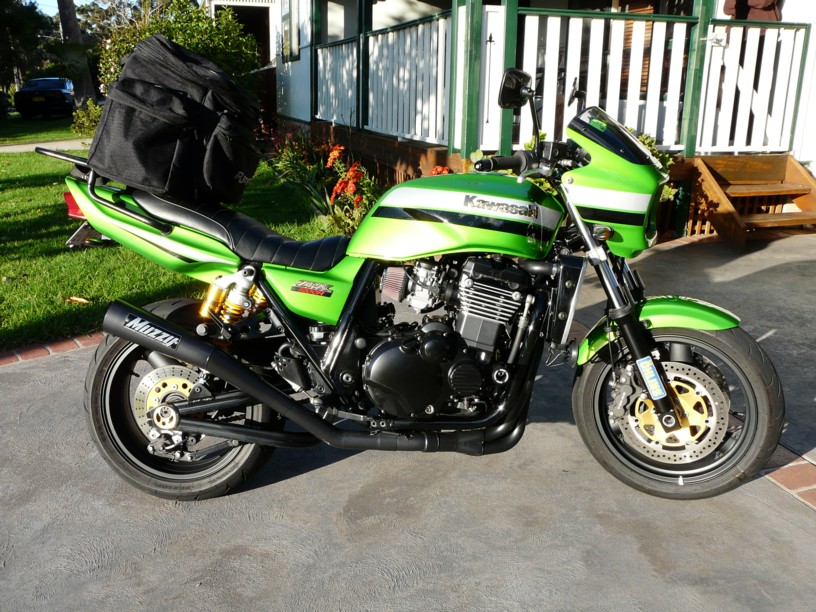 Copy%20of%20ZRX1200R%2004%20002.jpg