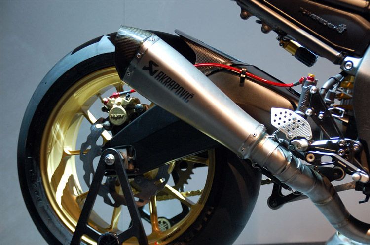 fiat back wheel.jpg