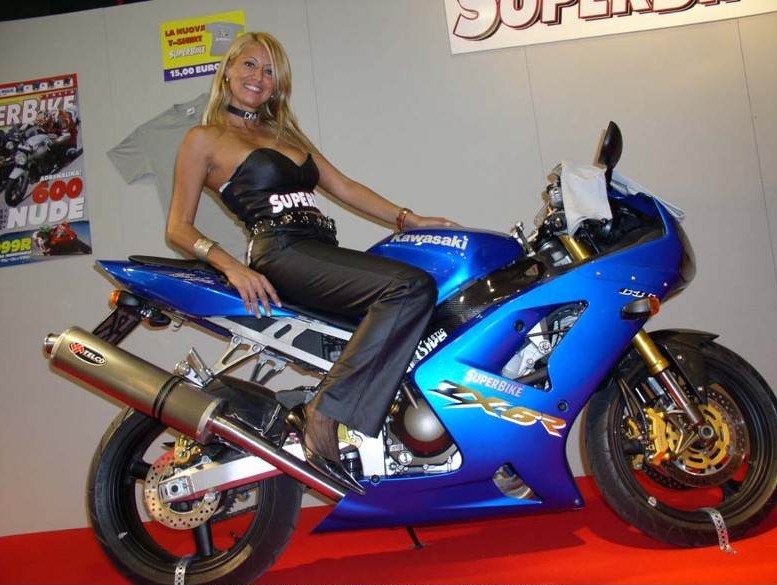 Kawasaki-Girl-27.jpg