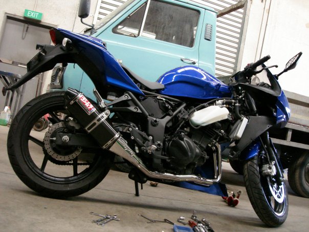 .. and here's the carbon fibre yoshi