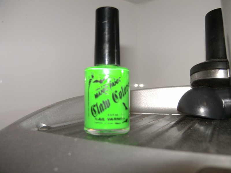 nail polish lime green is hardcore 024.JPG